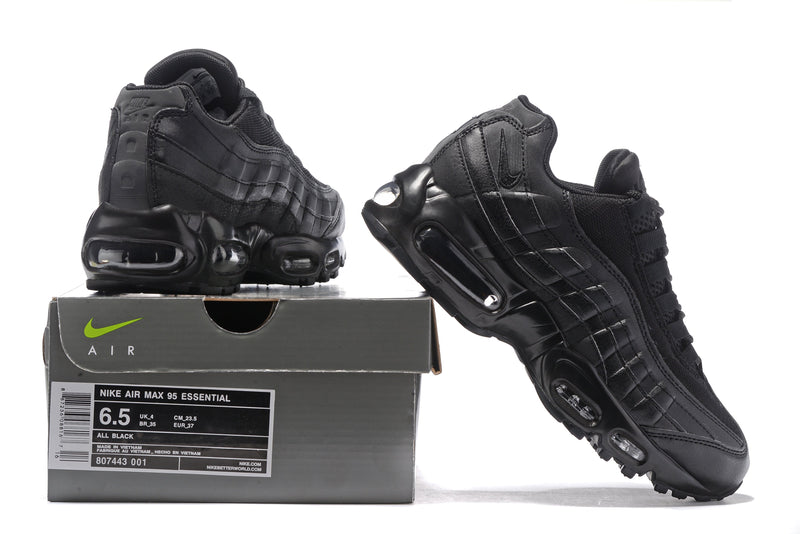 Air Max 95 “Triple Black” Sob encomenda