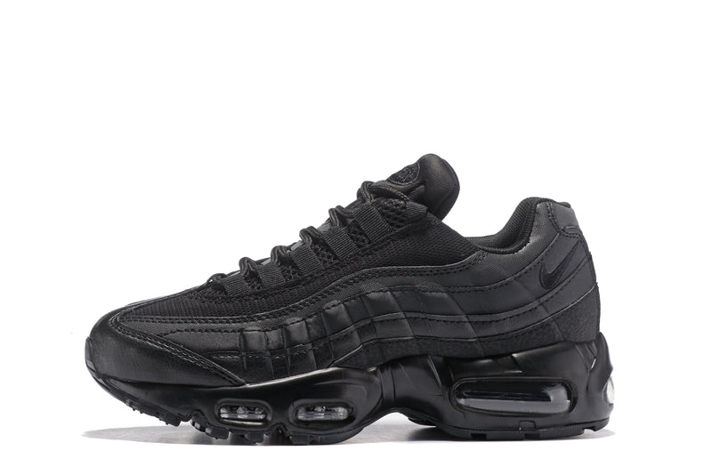 Air Max 95 “Triple Black” Sob encomenda