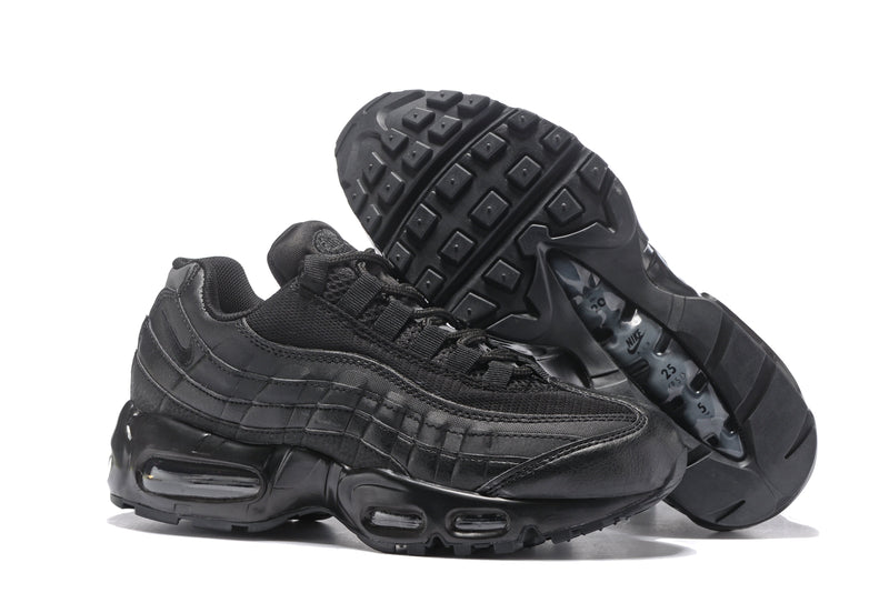 Air Max 95 “Triple Black” Sob encomenda