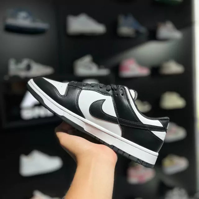 TÊNIS NIKE DUNK LOW ' BLACK WHITE '
